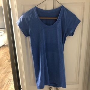 Lululemon short sleeve shirt